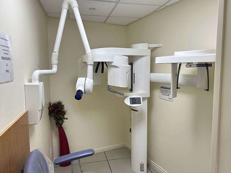CBCT 3D imaging machine used for full mouth dental implant planning and diagnostic evaluation at Atlas Park Dental in Glendale, NY.